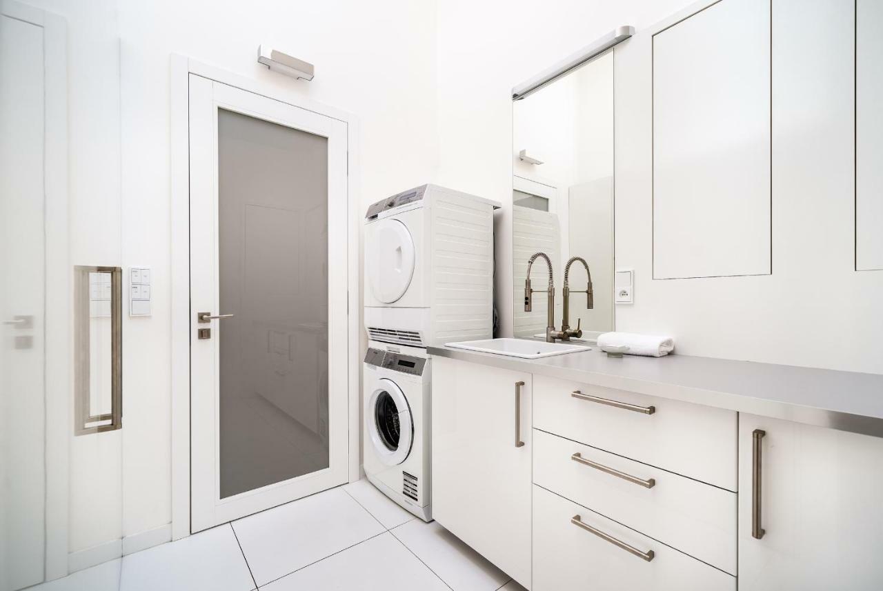 5br+3.5bt Wilson Apt. *