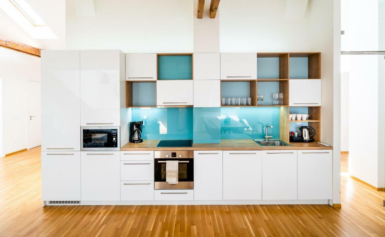 5br+3.5bt Wilson Apt. Apartmán